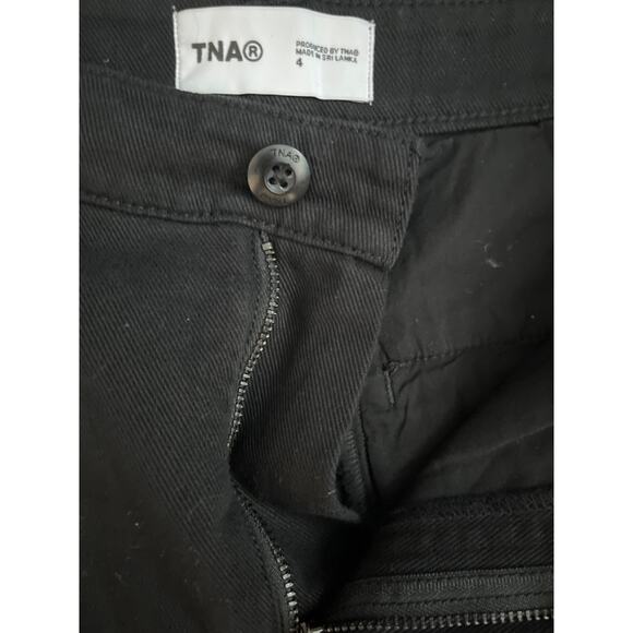 Aritzia TNA Black Corbett‎ Wide Leg Twill Cargo Pants Size 4 - Picture 5 of 9
